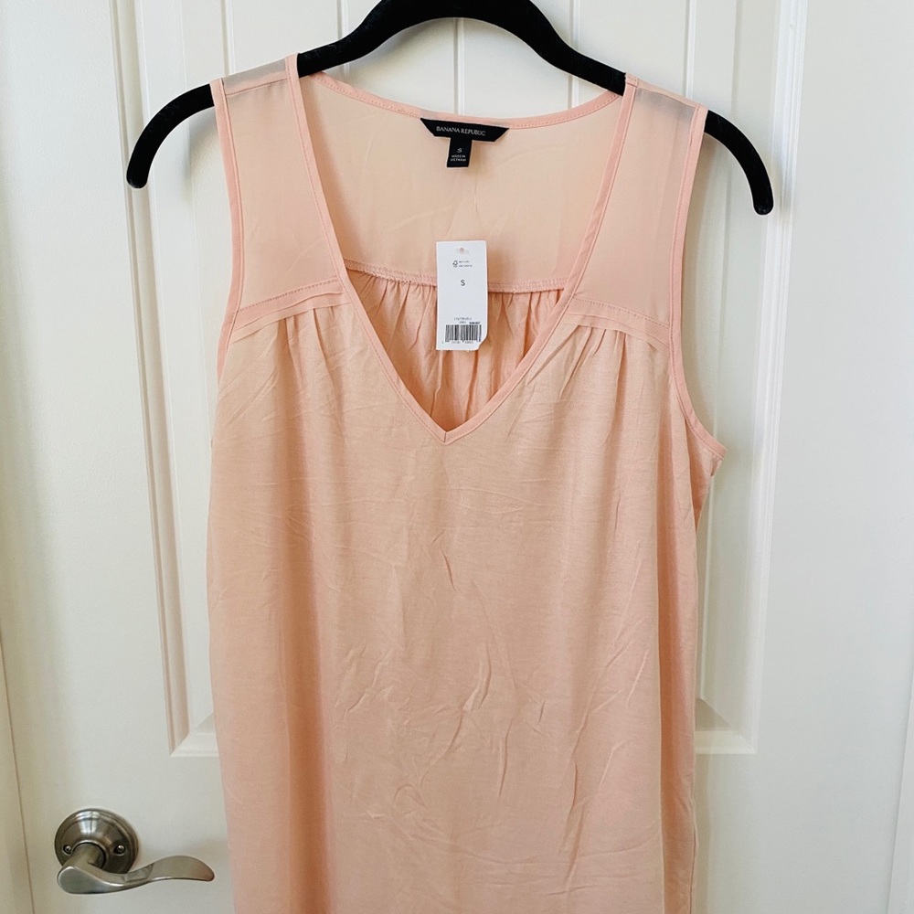 Banana Republic - Blush Pink Top (Size Small)